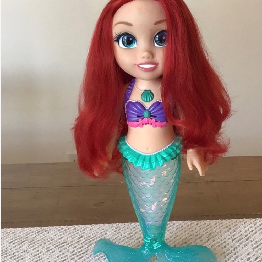 Disney Princess Sing & Sparkle Ariel Doll